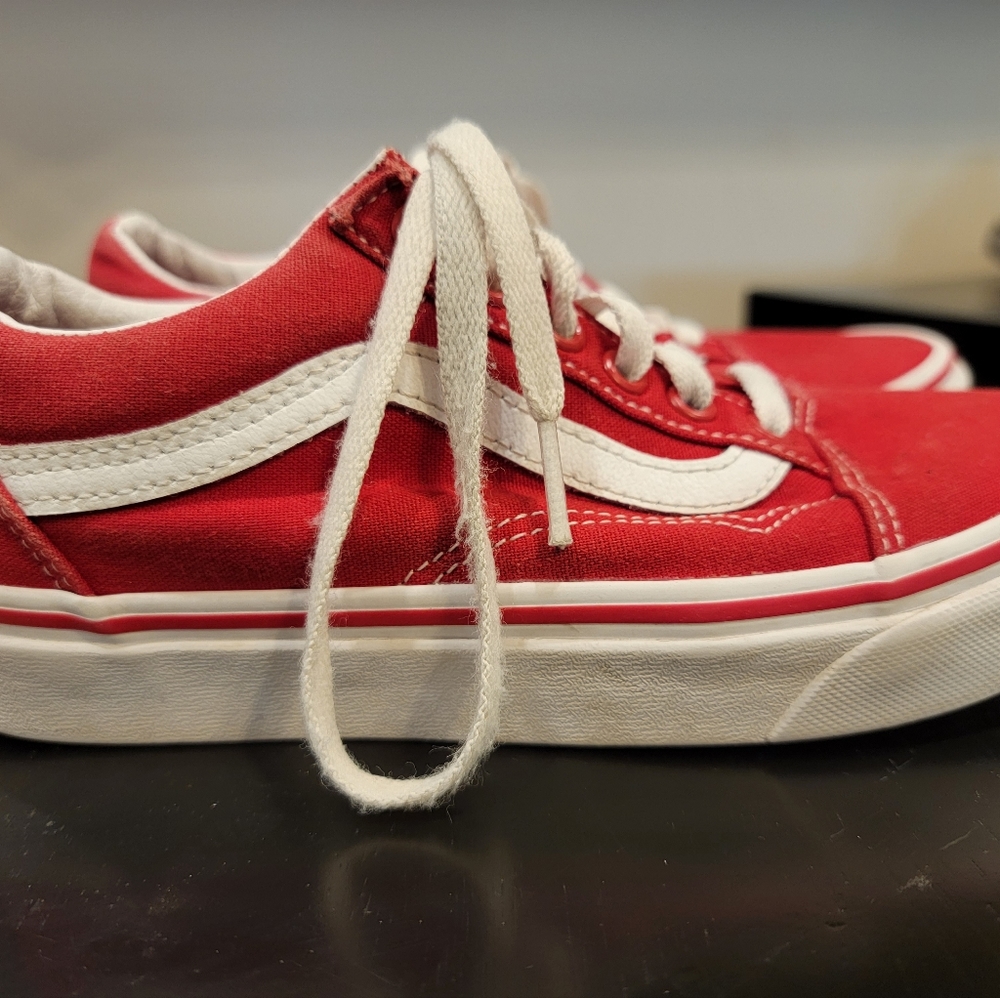Vans shoes in great condition men's size 4.5 women's size 6